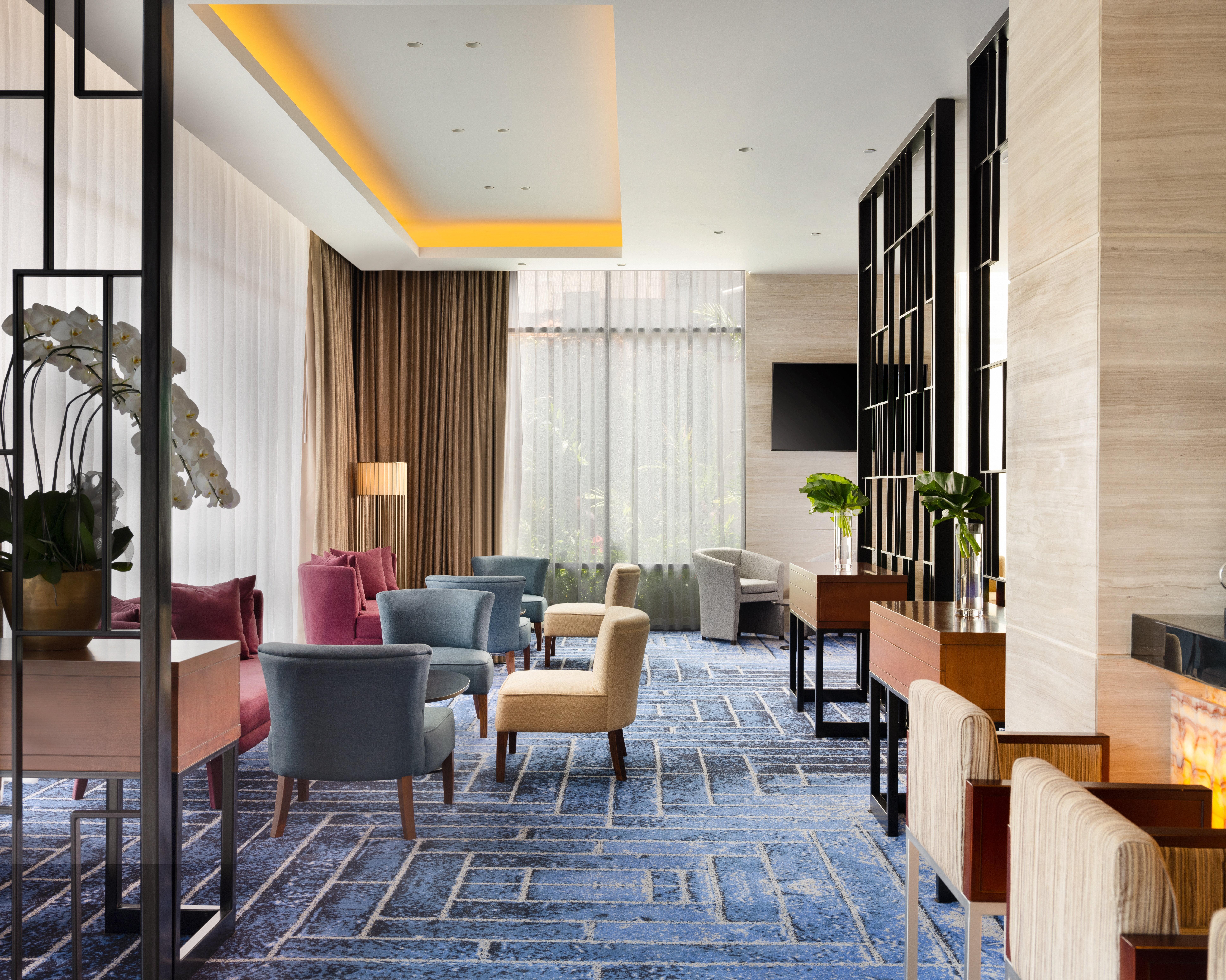 Holiday Inn & Suites Jakarta Gajah Mada, An Ihg Hotel Exterior photo